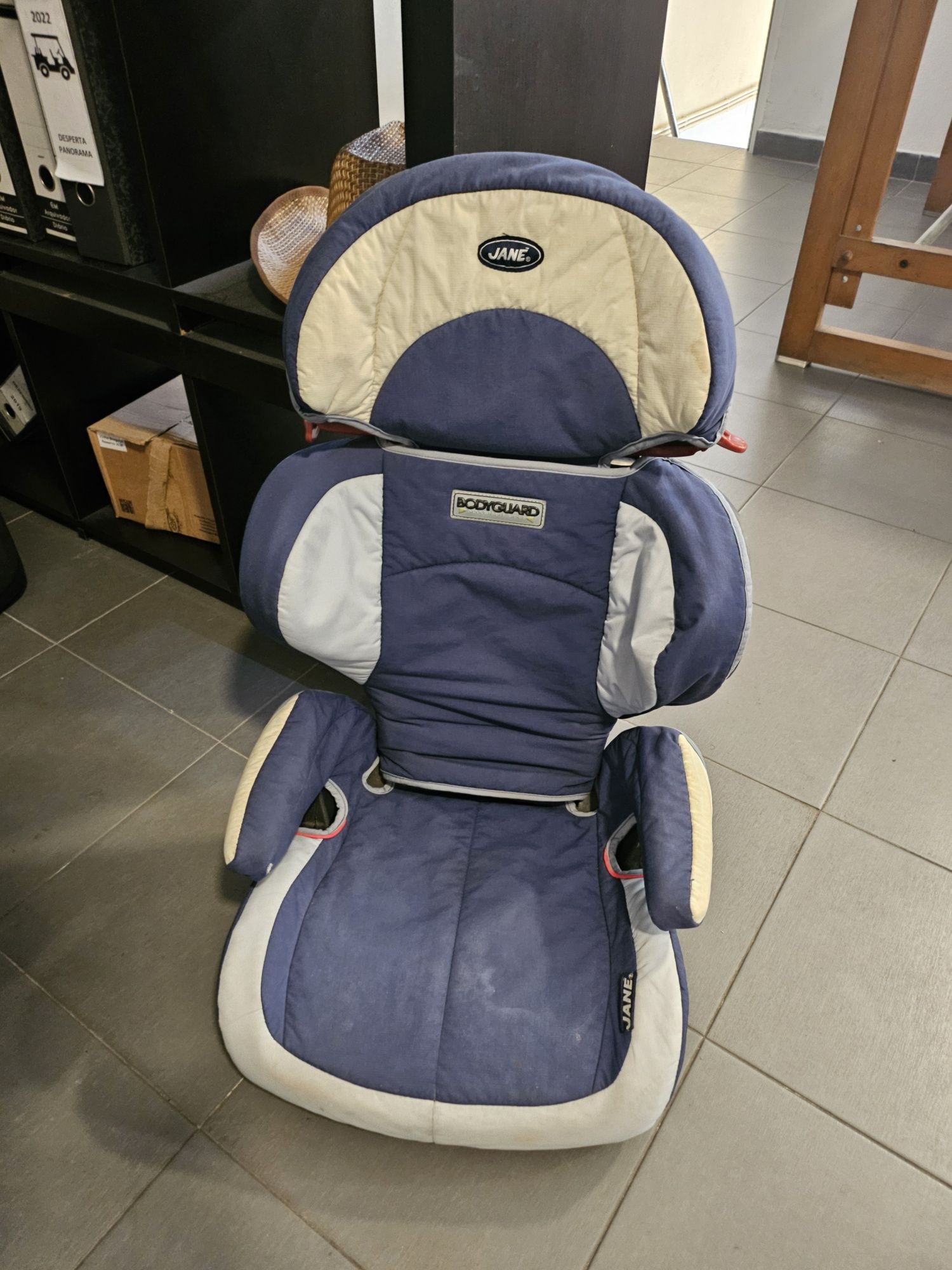 Cadeirinha auto.