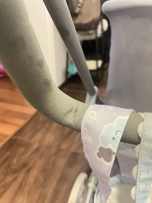 Візочок для ляльки