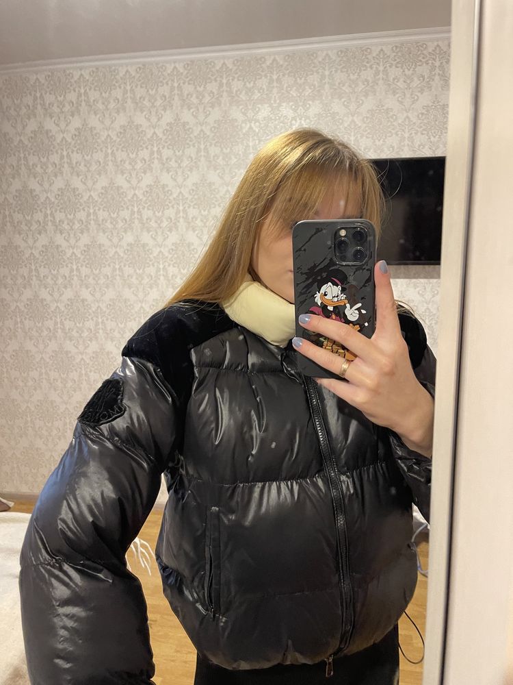 Курточка Moncler