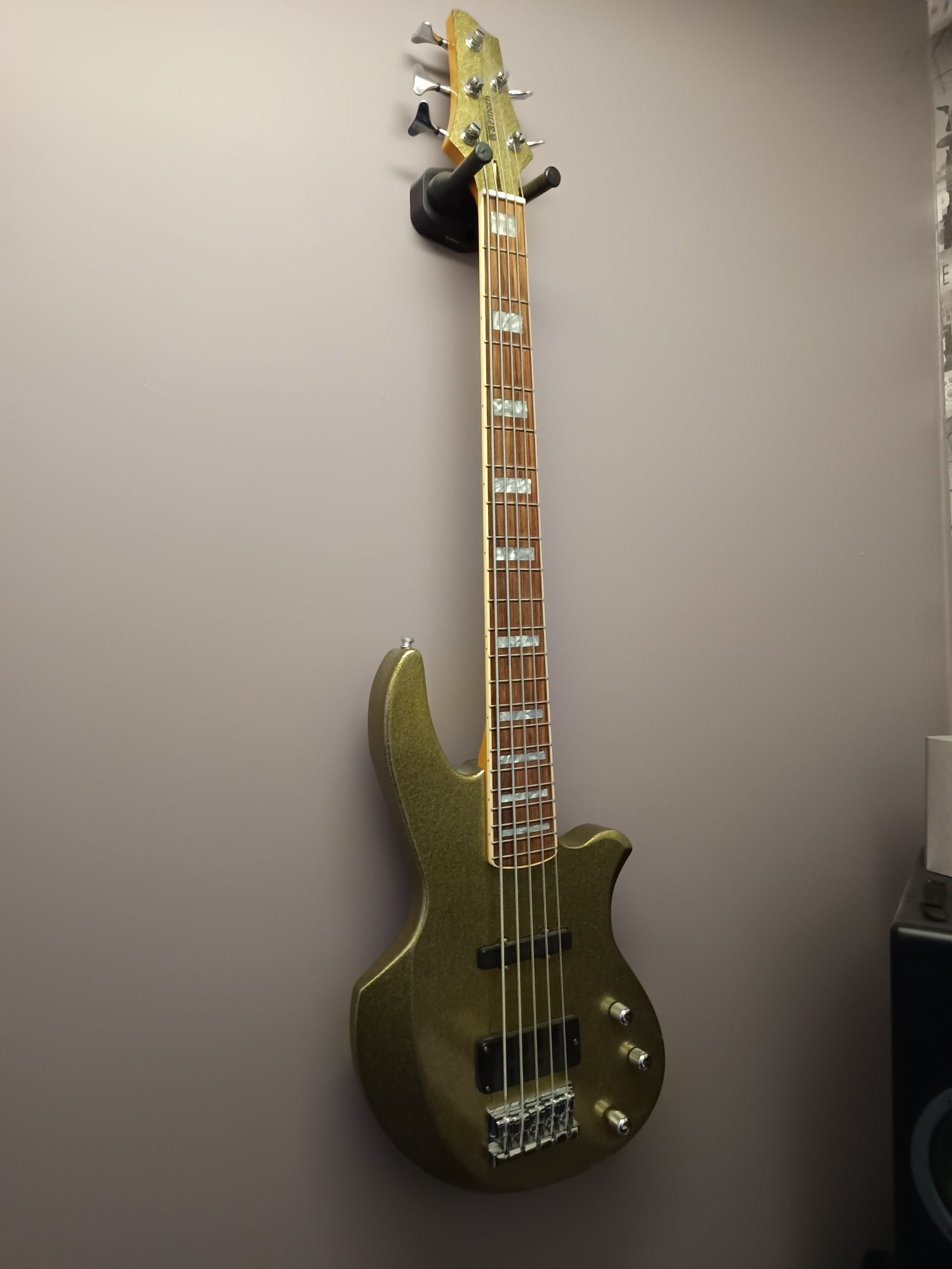 Gitara basowa Warmoth Custom V USA Bartolini ( Fender Jazz Bass Music