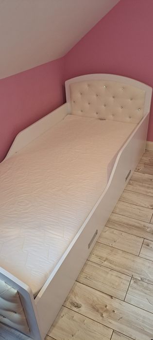 Łóżko dla dziewczynki