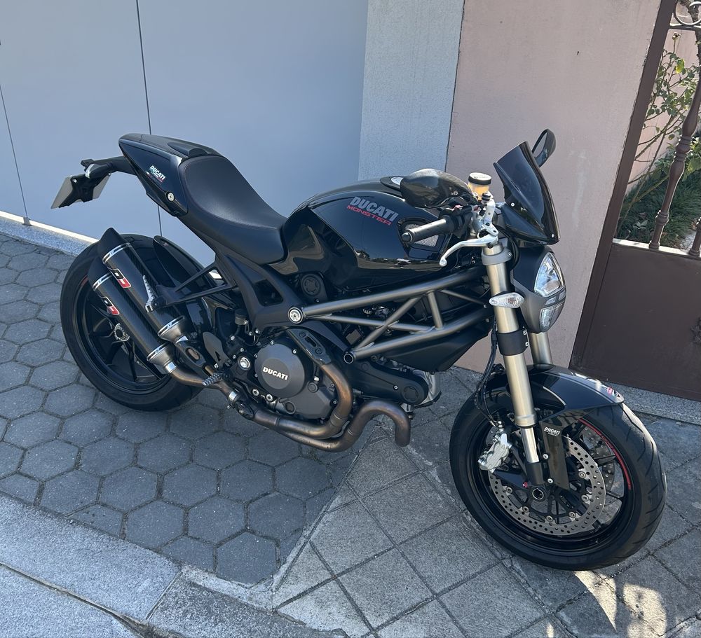 Ducati Monster 1100 EVO
