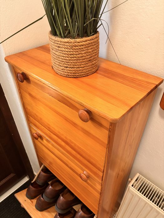 Sosnowa szafka na buty