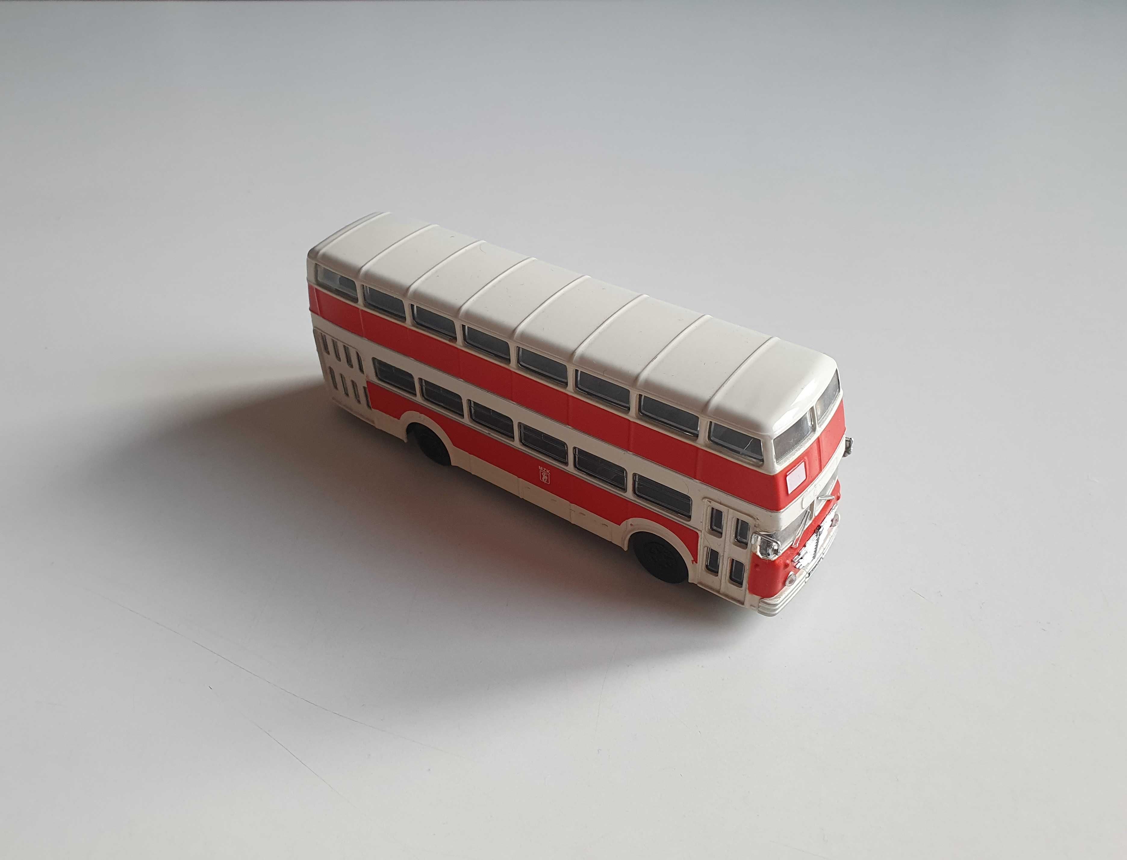 model autobusu Bussing D2U w skali 1/72