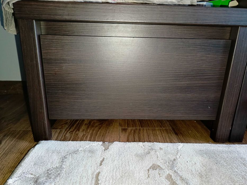 Zestaw mebli do sypialni/salonu