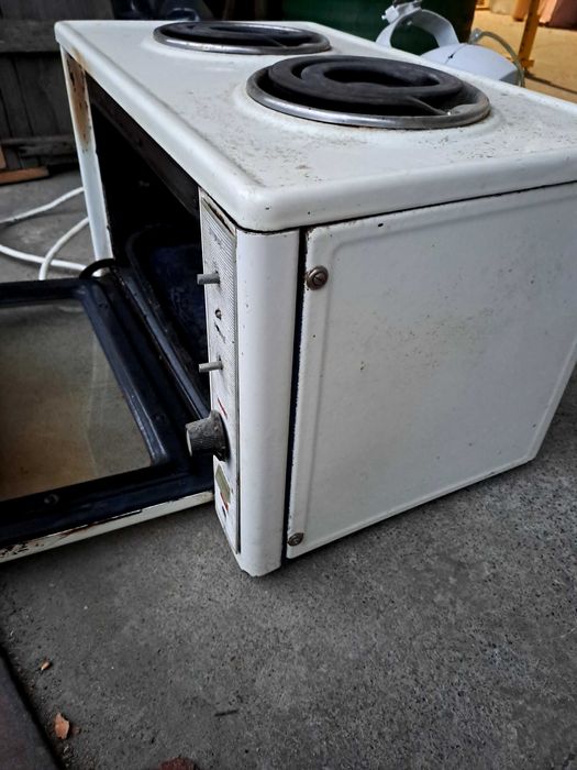 Продам  элетро плиту " Мечта "