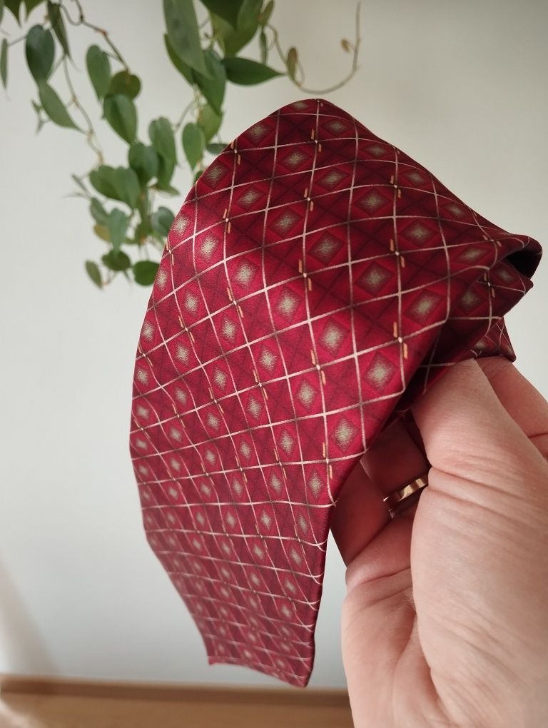 Krawat jedwabny 100% silk bordowy, burgundowy, we wzorki, romby 9,5 cm