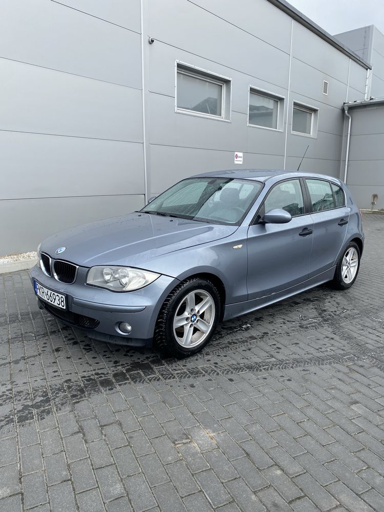 BMW seria 1 E87 2004 benzyna