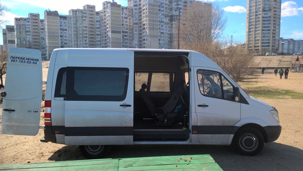 Перевозка 8 пассажиров. Пасажирские перевозки. Трансфер Киев и Украина