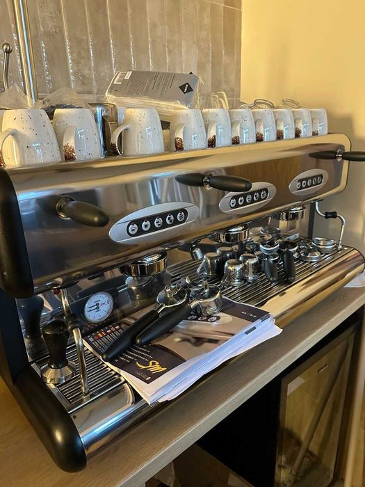 Кавомашина професійна La San Marco 85E