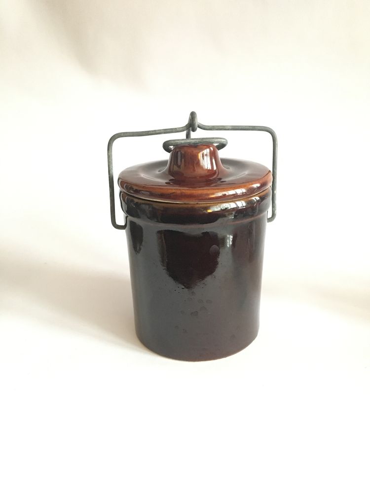 Kamionkowy, ceramiczny pojemnik słoik wek z spreżyną lata 70/80