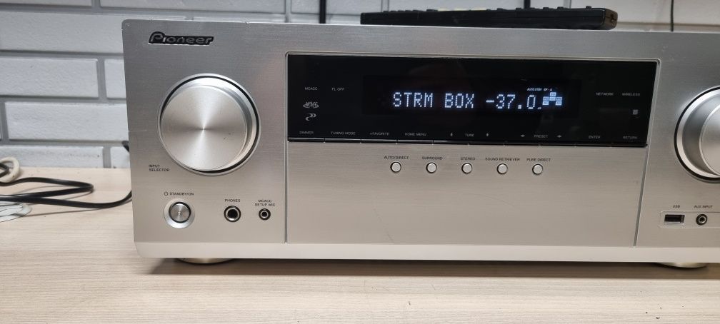 Amplituner PIONEER VSX-831. Bluetooth,HDMI,WIFI