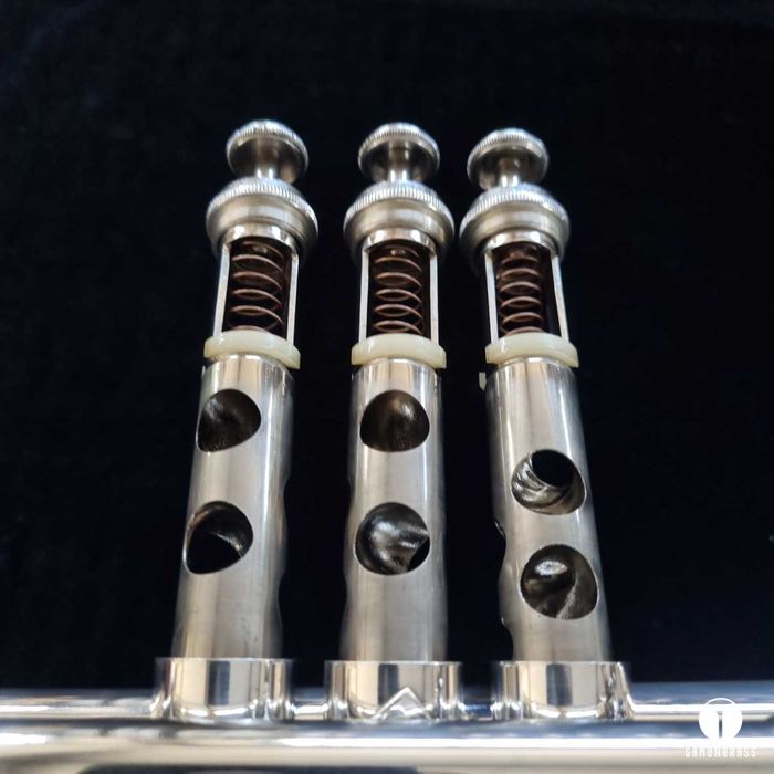 Trąbka profesjonalna Getzen Eterna 900 ustnik futerał Gamonbrass