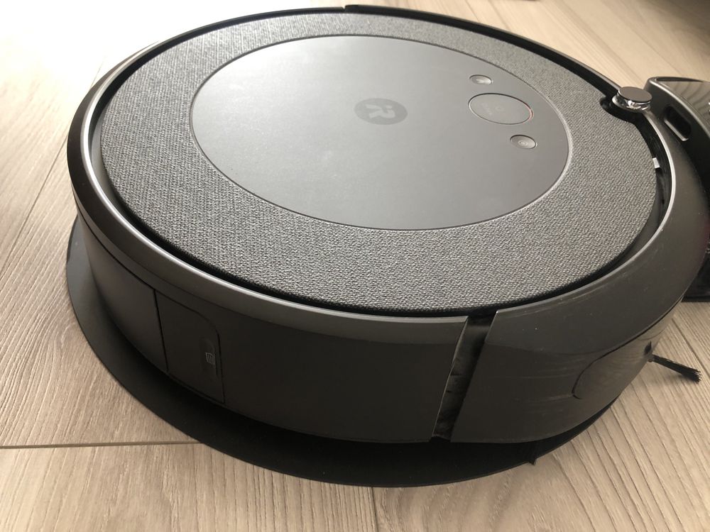 Roomba i5 odkurzacz inteligentny