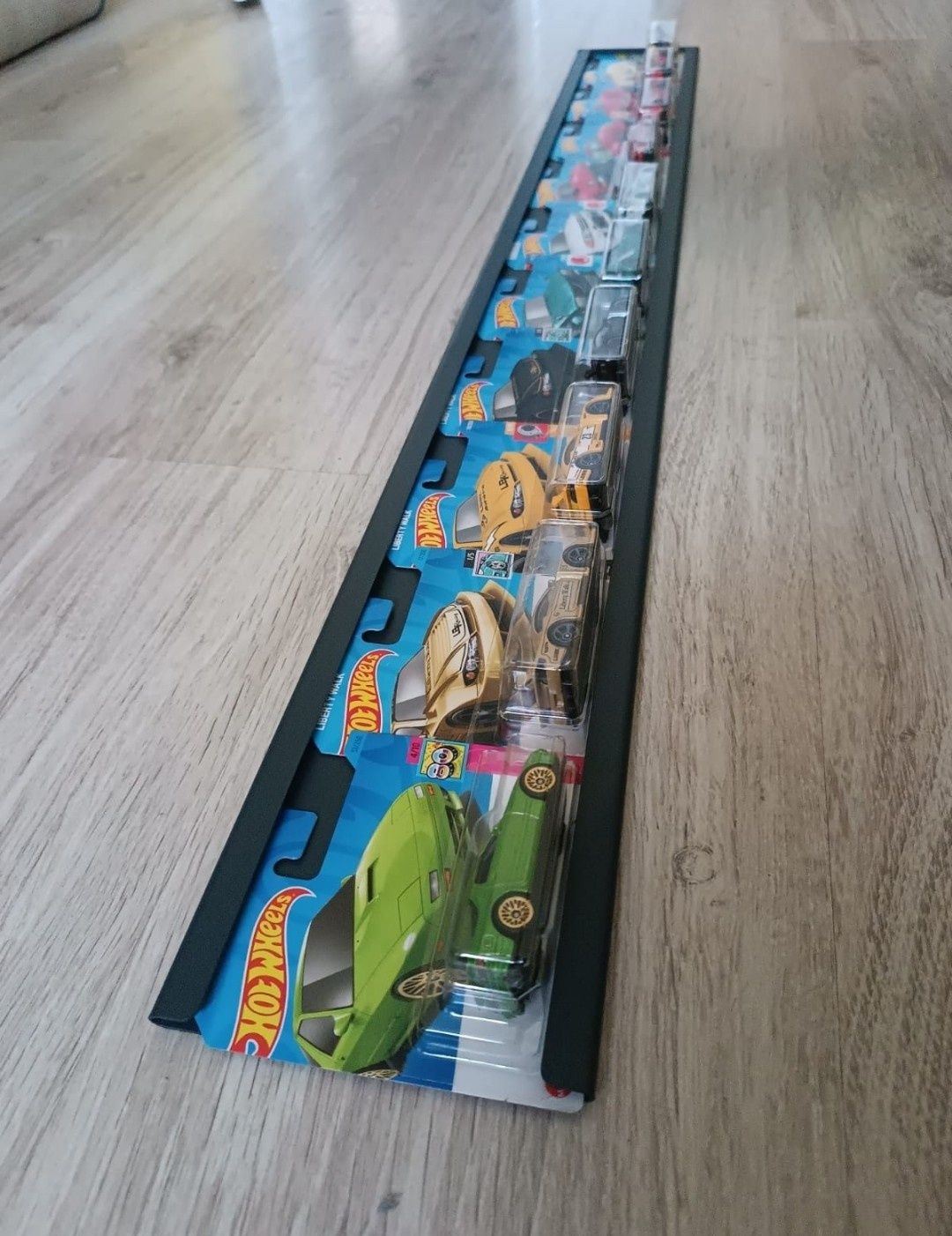 Hot wheels, Ekspozytor, półka, wieszak, stojak, regał