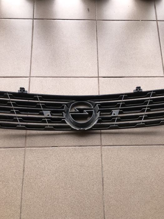 Решітка радіатора opel sintra
