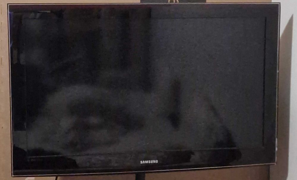 TV SAMSUNG 42' ótimo estado e funciona normalmente.