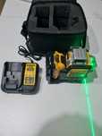 DeWalt Laser krzyżowy 360 zielona wiazka