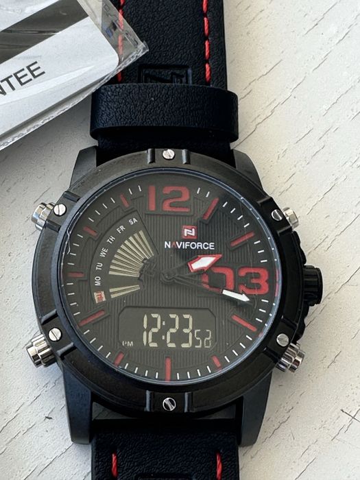 Relógio Naviforce Preto e Vermelho