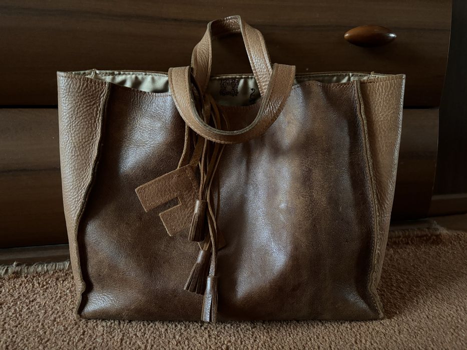 Шкіряна сумка кольору camel