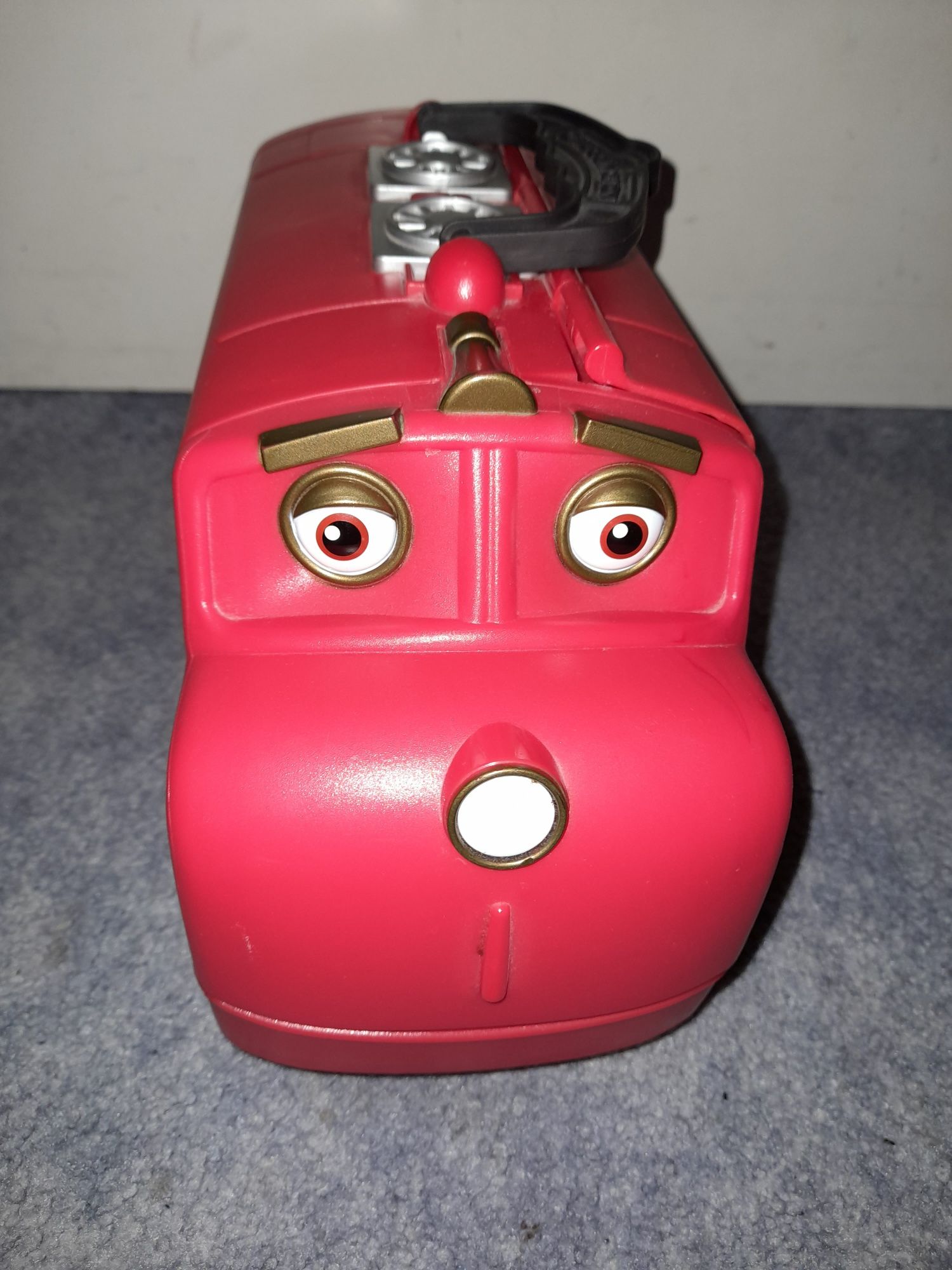 Wilson czerwona ciuchcia walizka na ciuchcie Stacyjkowo