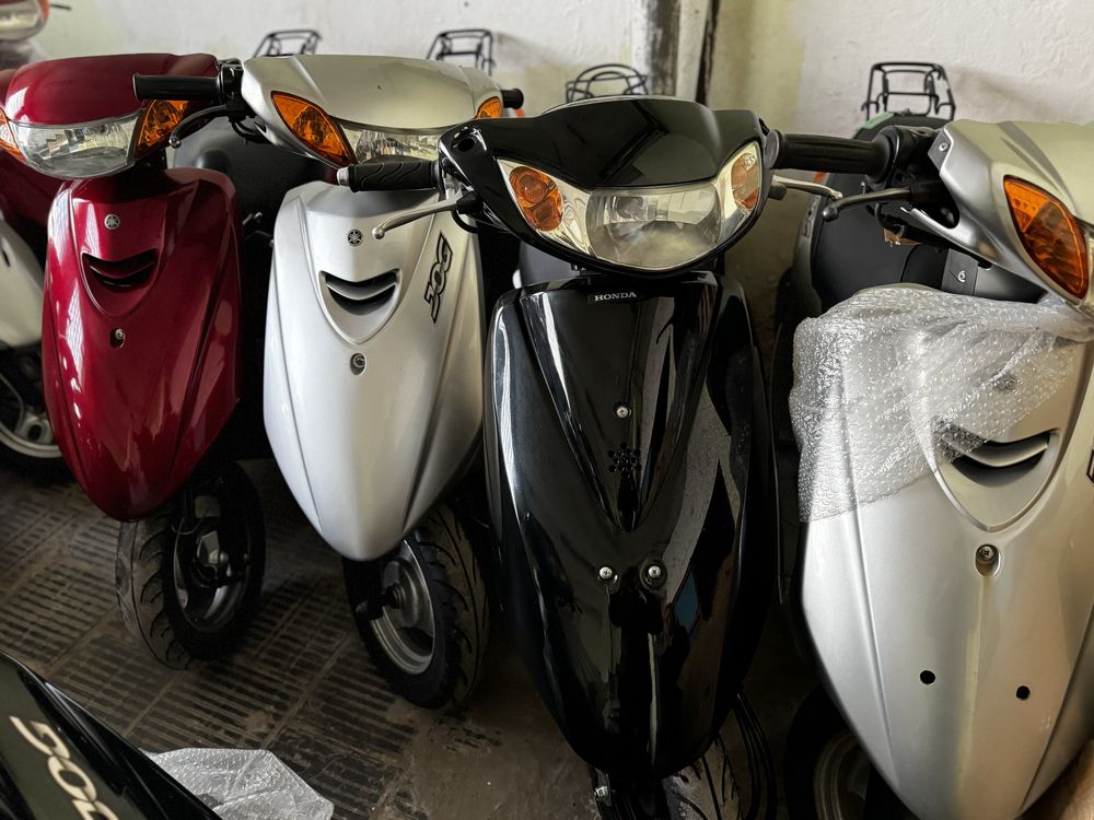Скутера З контейнера Honda, Dio