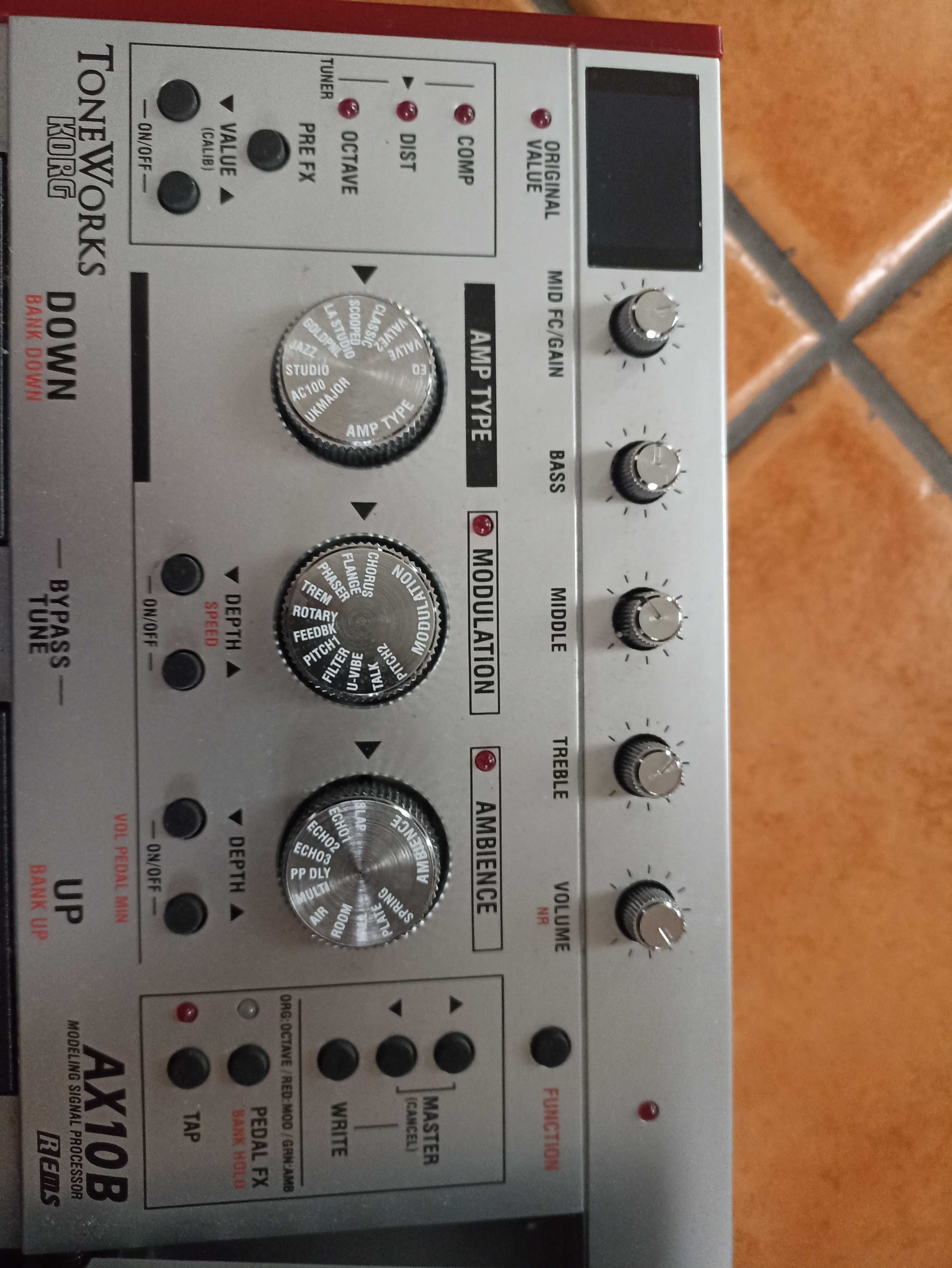 Processador efeitos (pedaleira) KORG AX10B