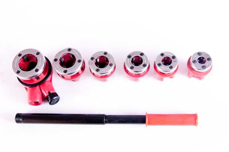 GWINTOWNICA RĘCZNA DO Rur Z Grzechotką Narzynka 6el 3/8 - 1 i 1/4