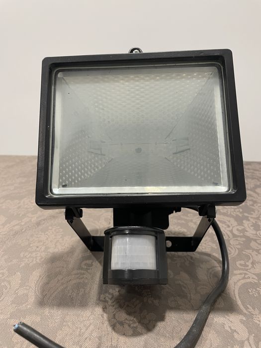Projector Halogéneo com sensor