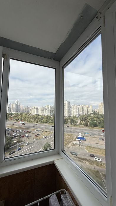 Оренда просторої 3х кімнатної, пр. Бажана 24/1, м. Позняки, Харківська