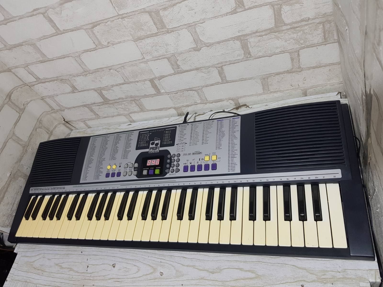 Синтезатор BONTEMPI PM 65,Sandanter SK-931 на 61 клавішу, б/у