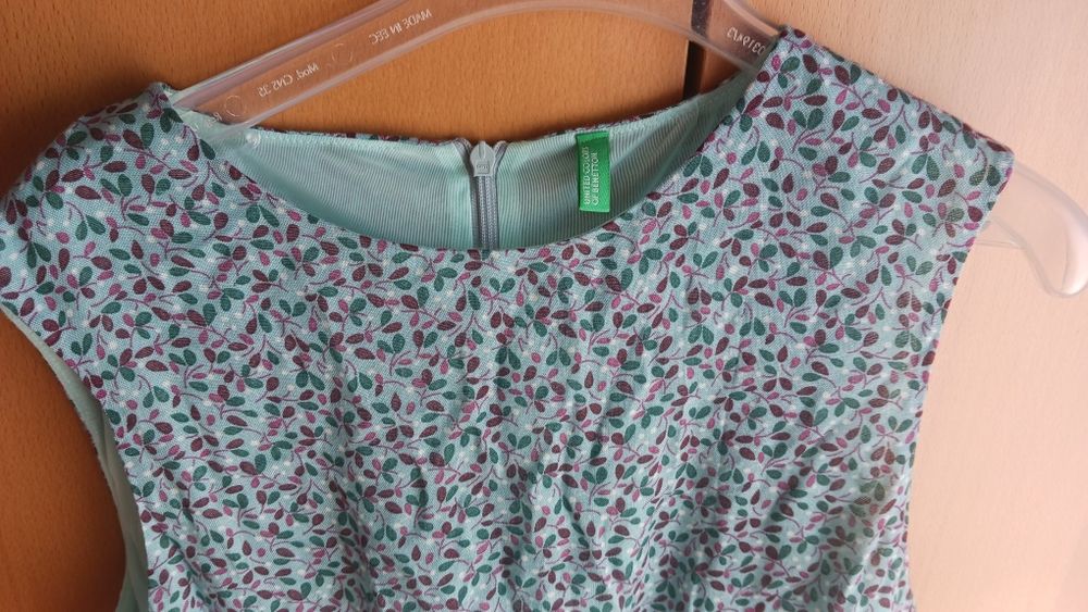 Vestido menina marca benetton