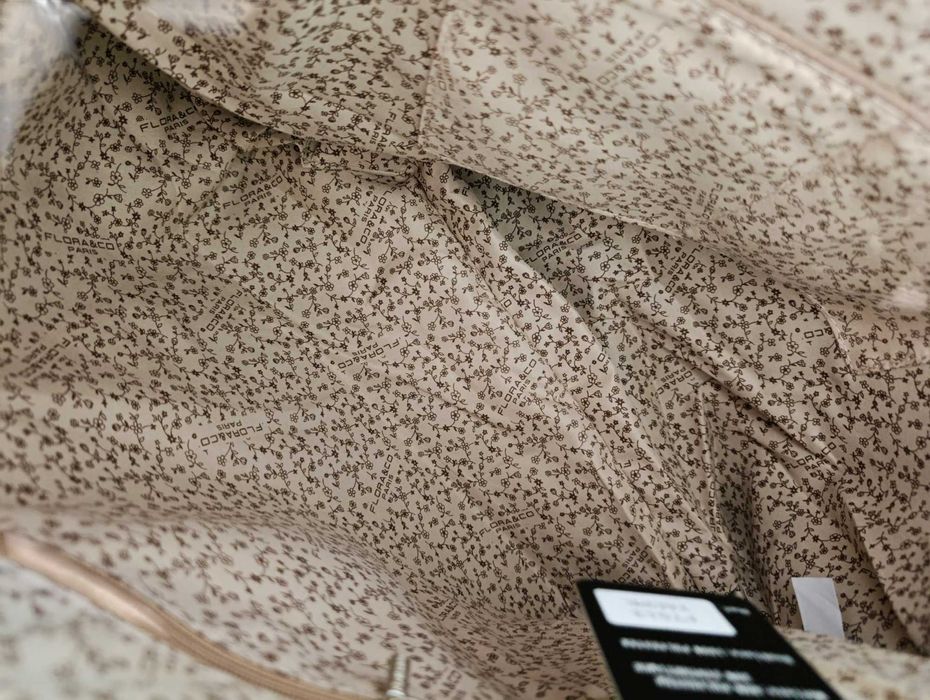 Torebka zamszowa shopperka pojemna szara Flora&Co + brelok