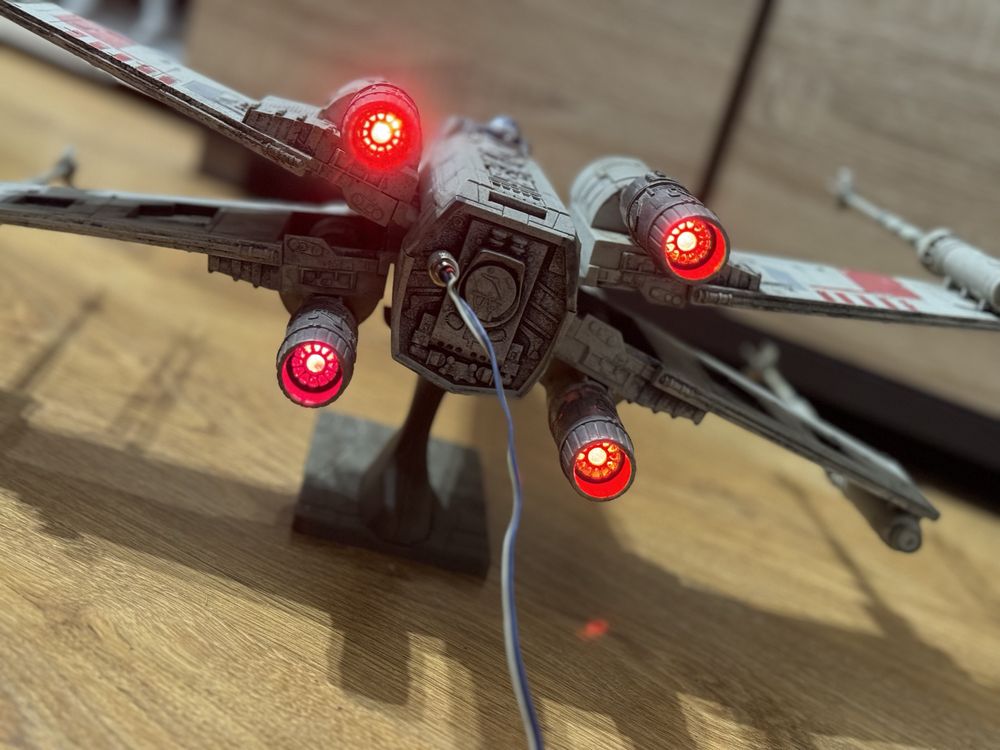 Statek STAR WARS mysliwiec X-Wing model