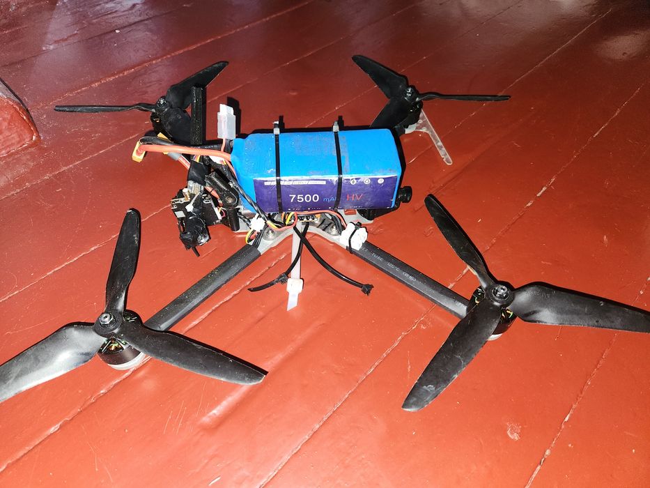 кастомний FPV-дрон