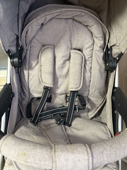 Візок прогулянковий CARRELLO Vista