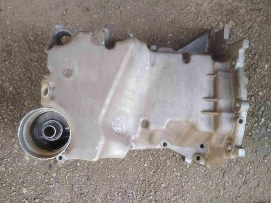 Масляный поддон двигатель 1NRFE Toyota Yaris/Auris 12101-47061
