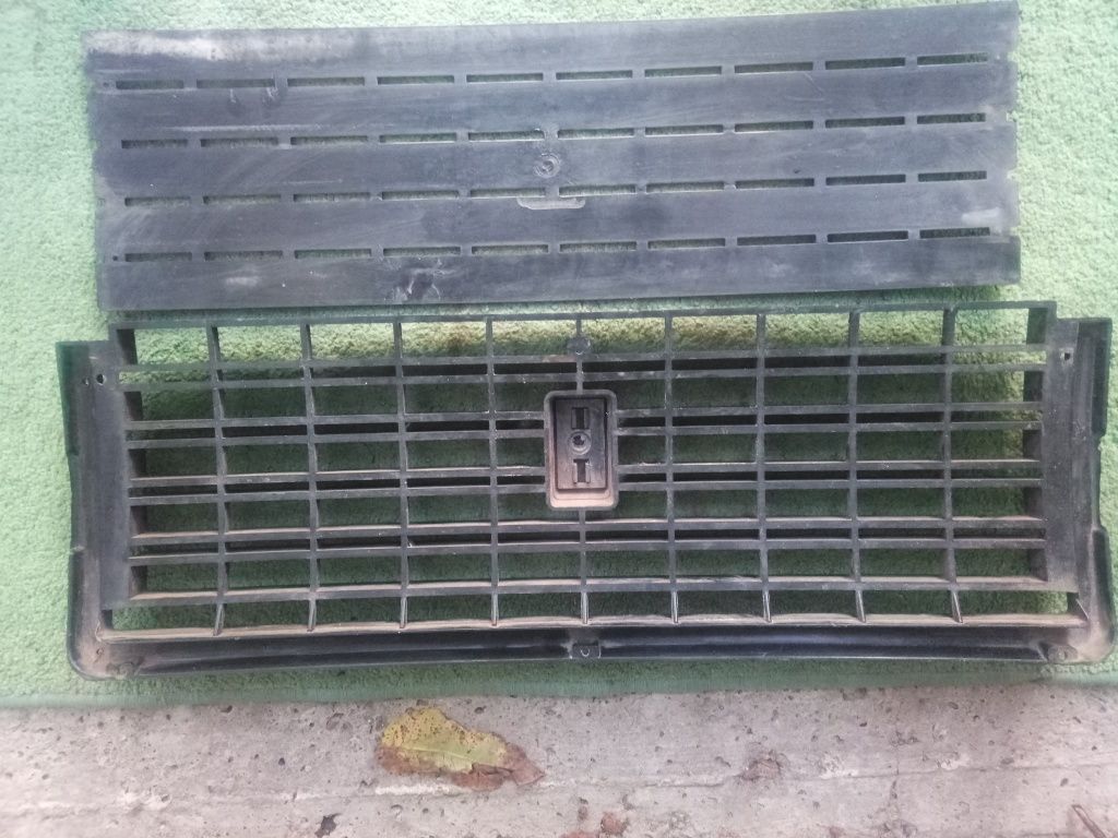 решетка радиатора ВАЗ 2107 без накладки на капот