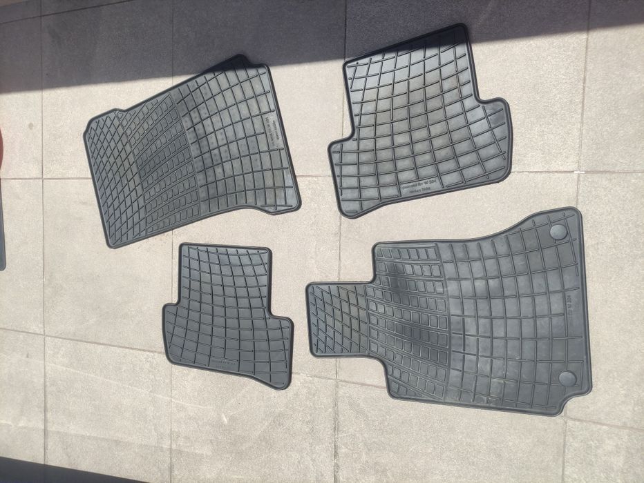 Tapetes para Mercedes Benz w204