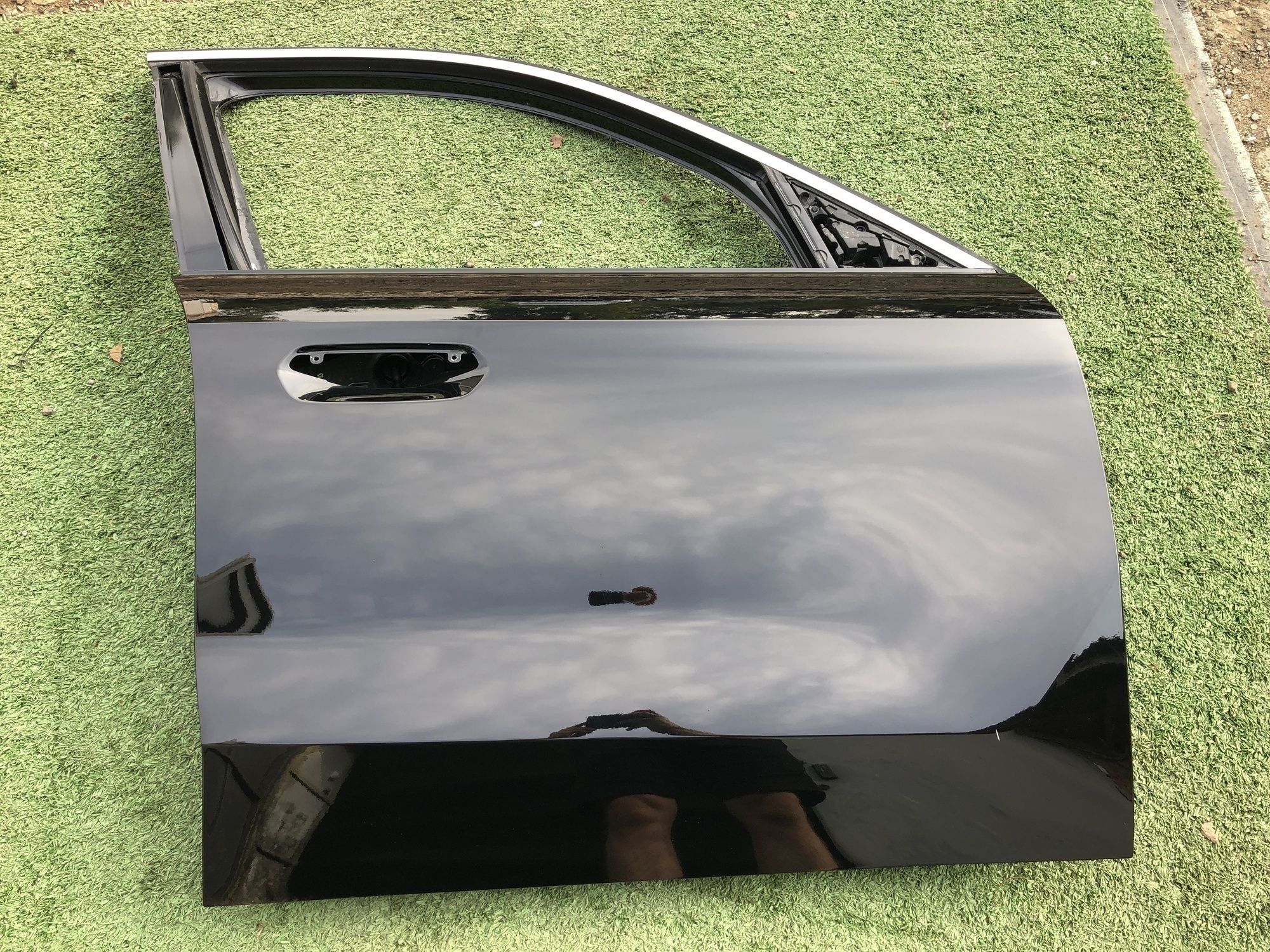 Двері передні праві BMW iX1 U11 SCHWARZ 2 (668) 2022-