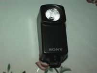 OKAZJA! lampka SONY HVL-10 6V 10W Na akumulatory NP-55 i większe.