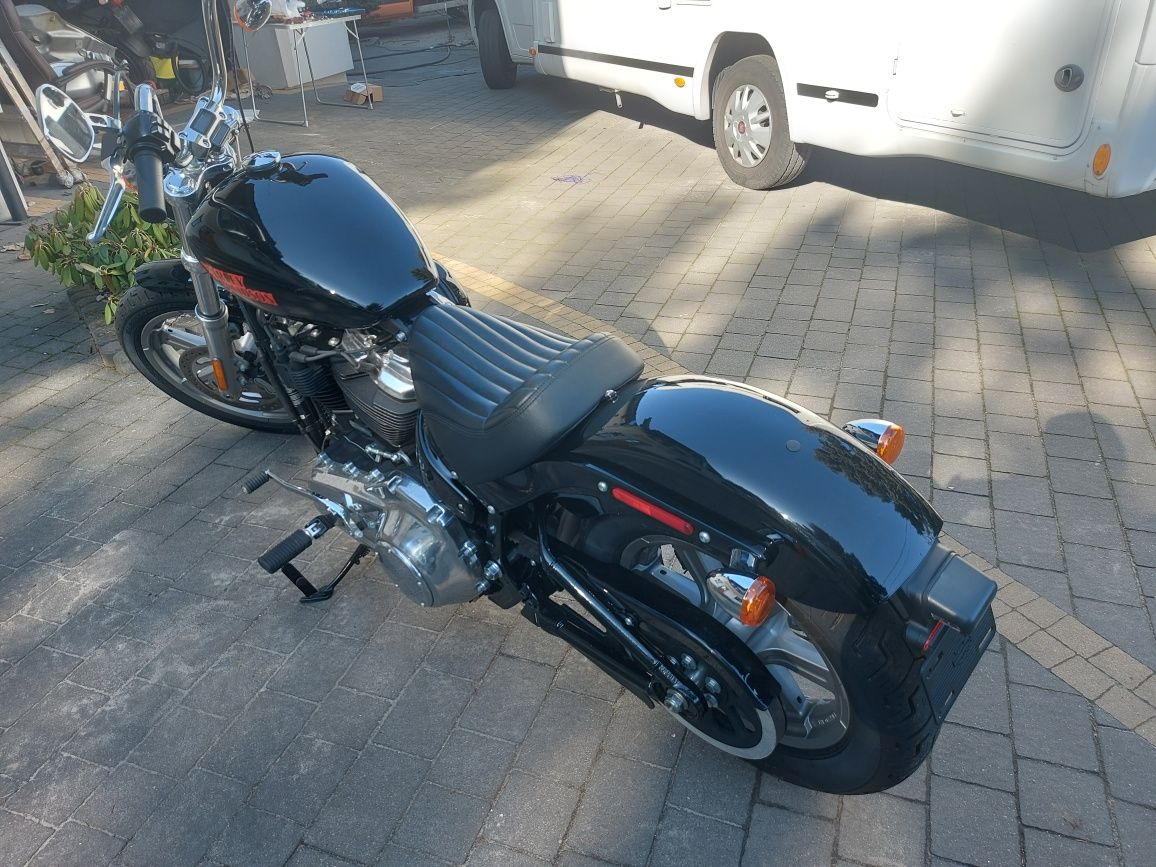 Harley Davidson Softail Standard 2024 rok Zamiana na kamper k