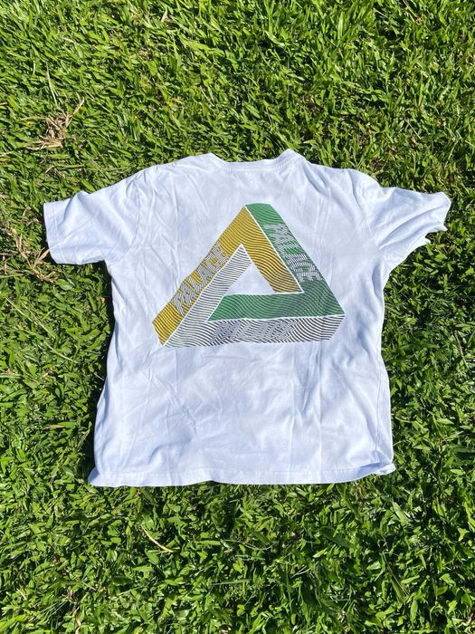 T-Shirt Palace Skateboards Branca Logo Verde e Amarelo