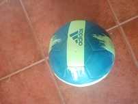 Bolas andebol e futebol