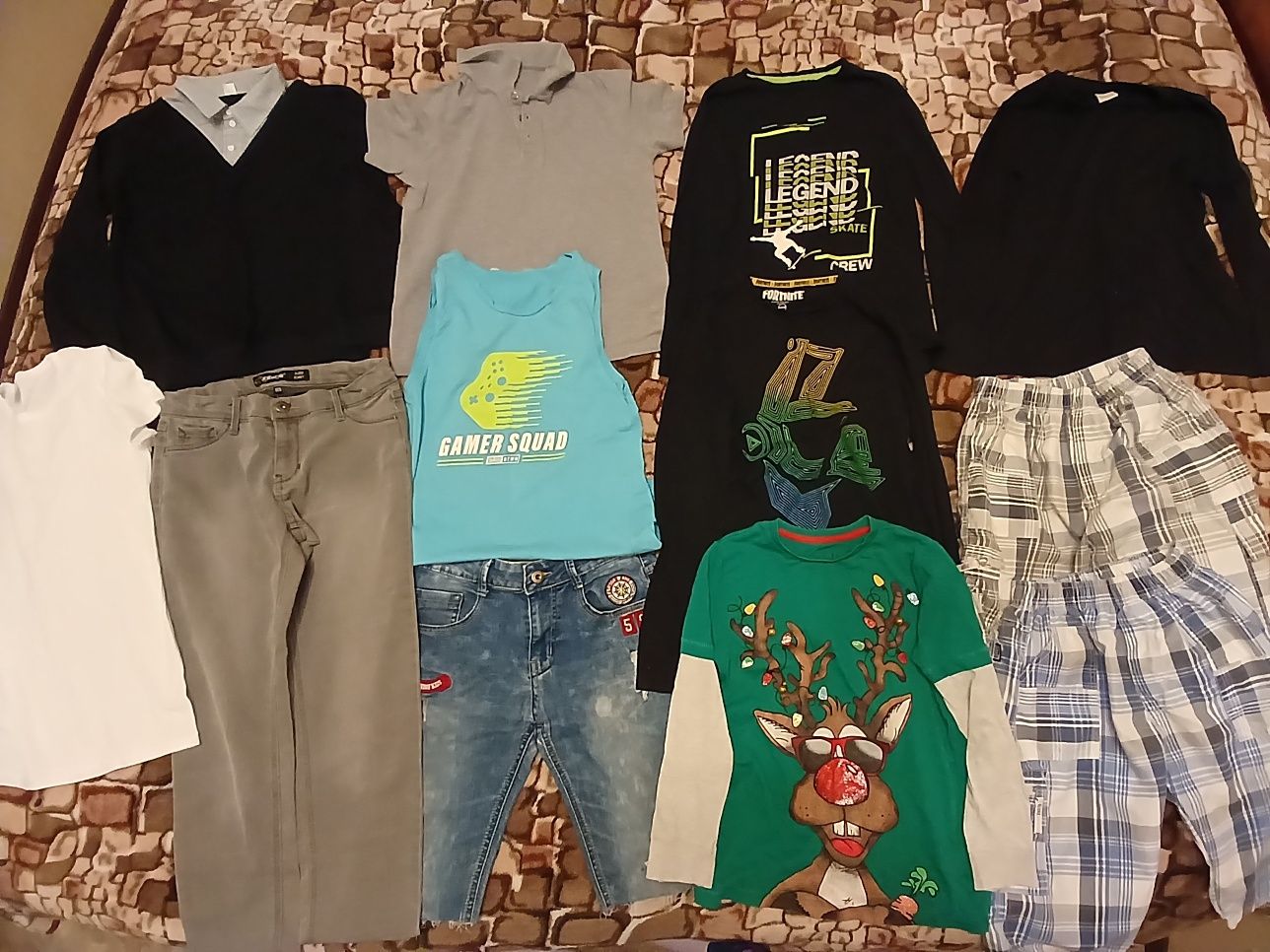 Одяг на хлопчика 9-10 років, джинси,реклами,футболки,майка,шорти,светр