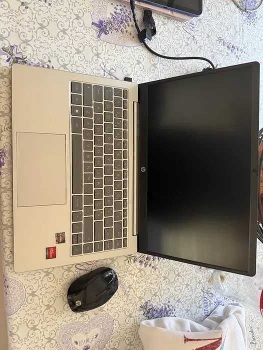 Computador HP 14 AMD Ryzen 16GB RAM 512GB