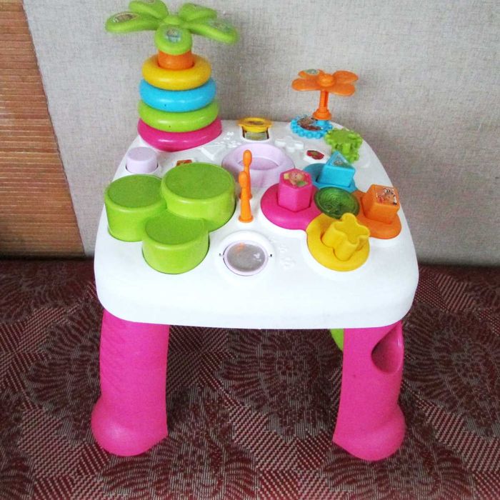 Дитячий розвиваючий ігровий столик Cotoons Smoby
