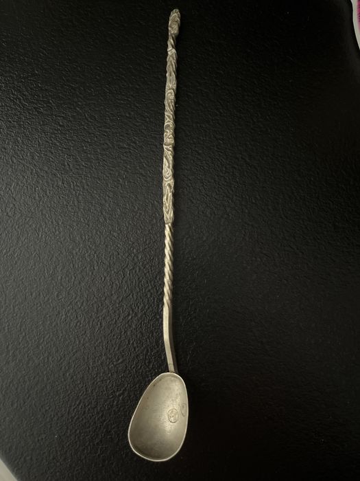 Продается мельхиоровая ложка.