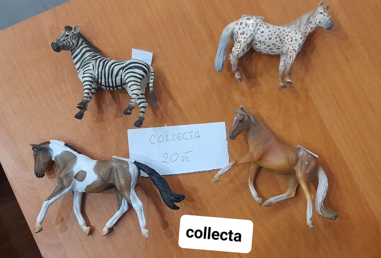Figurki koni firmy Collecta