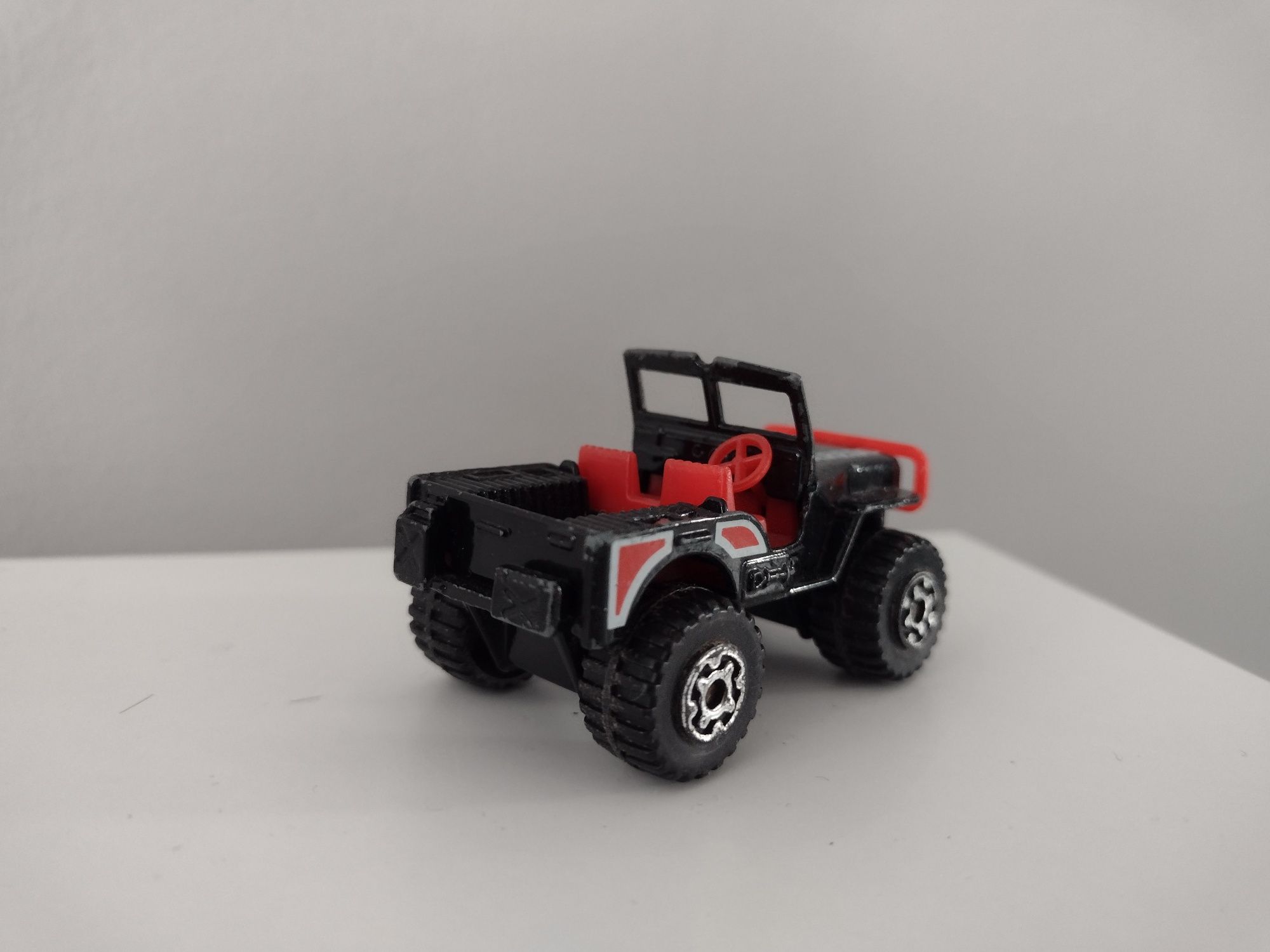 Matchbox - Jeep 4*4 stary resorak